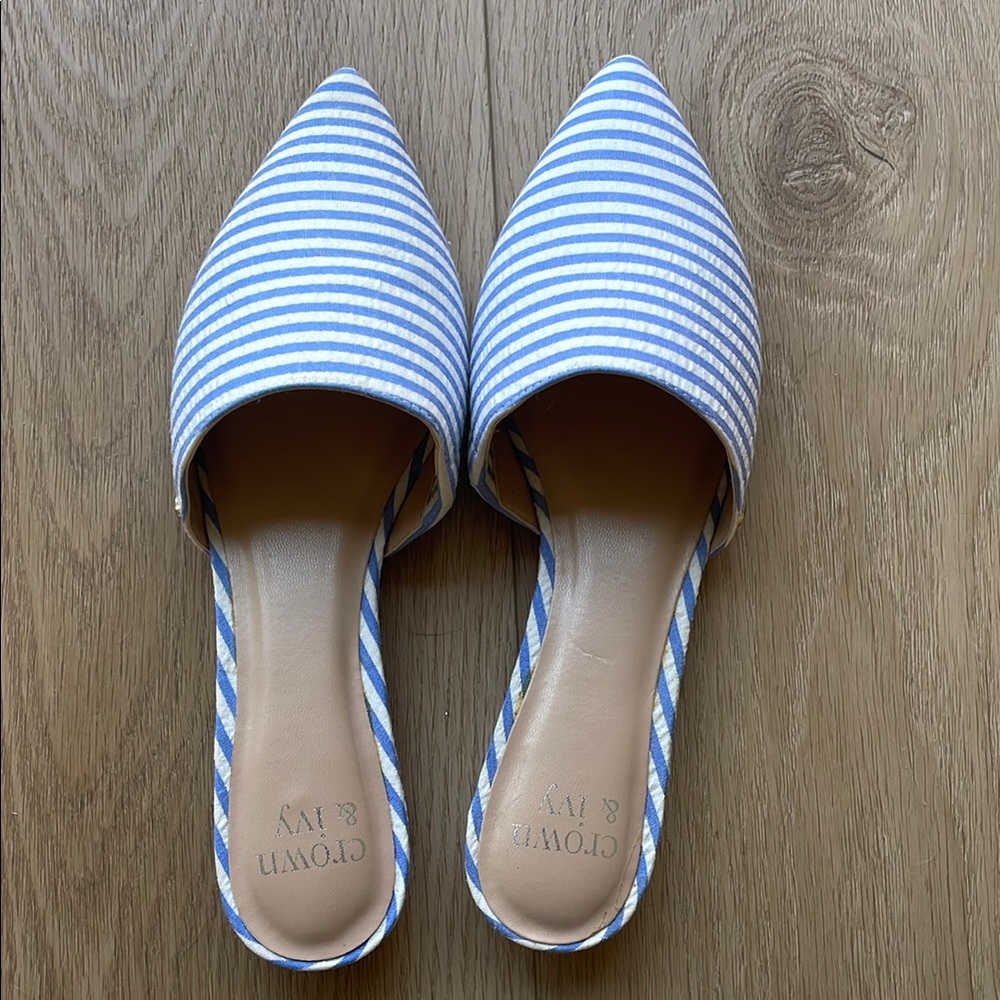 Crown & Ivy Women's Blue Striped Mules